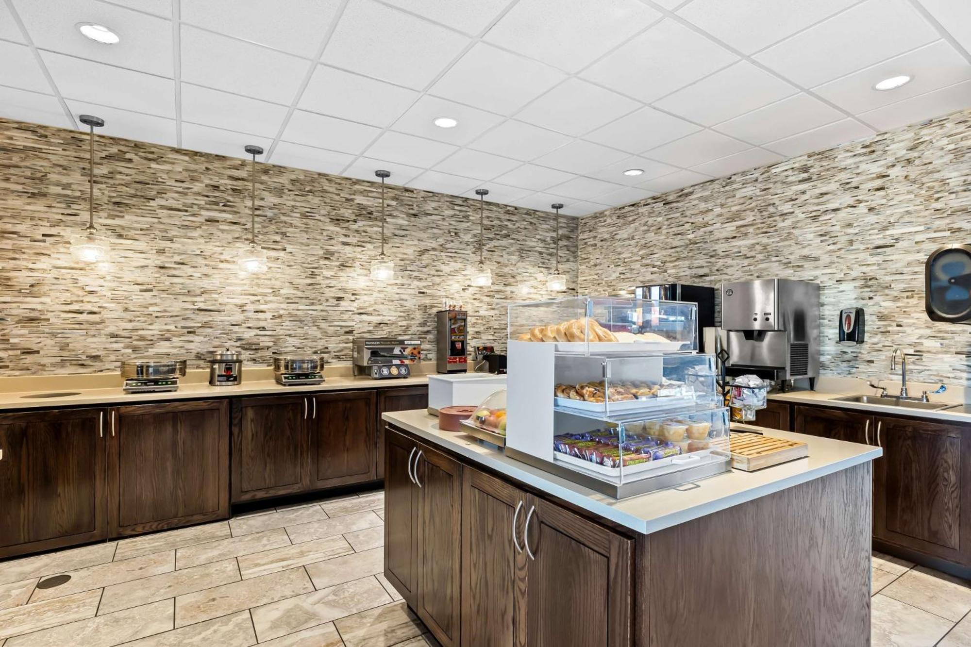 Best Western Plus Bolivar Hotel & Suites Екстериор снимка