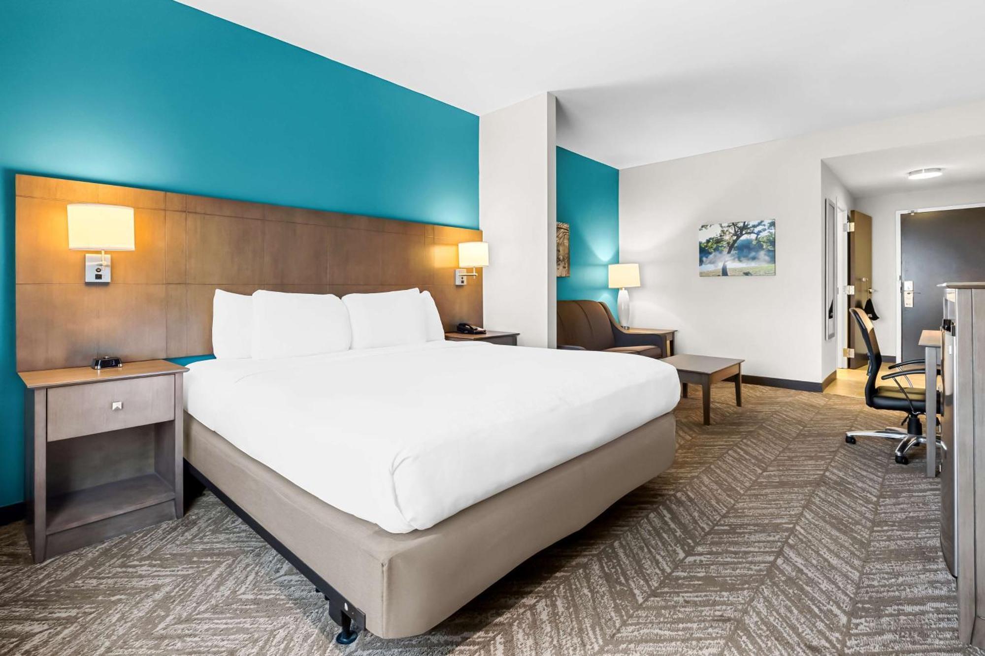 Best Western Plus Bolivar Hotel & Suites Екстериор снимка