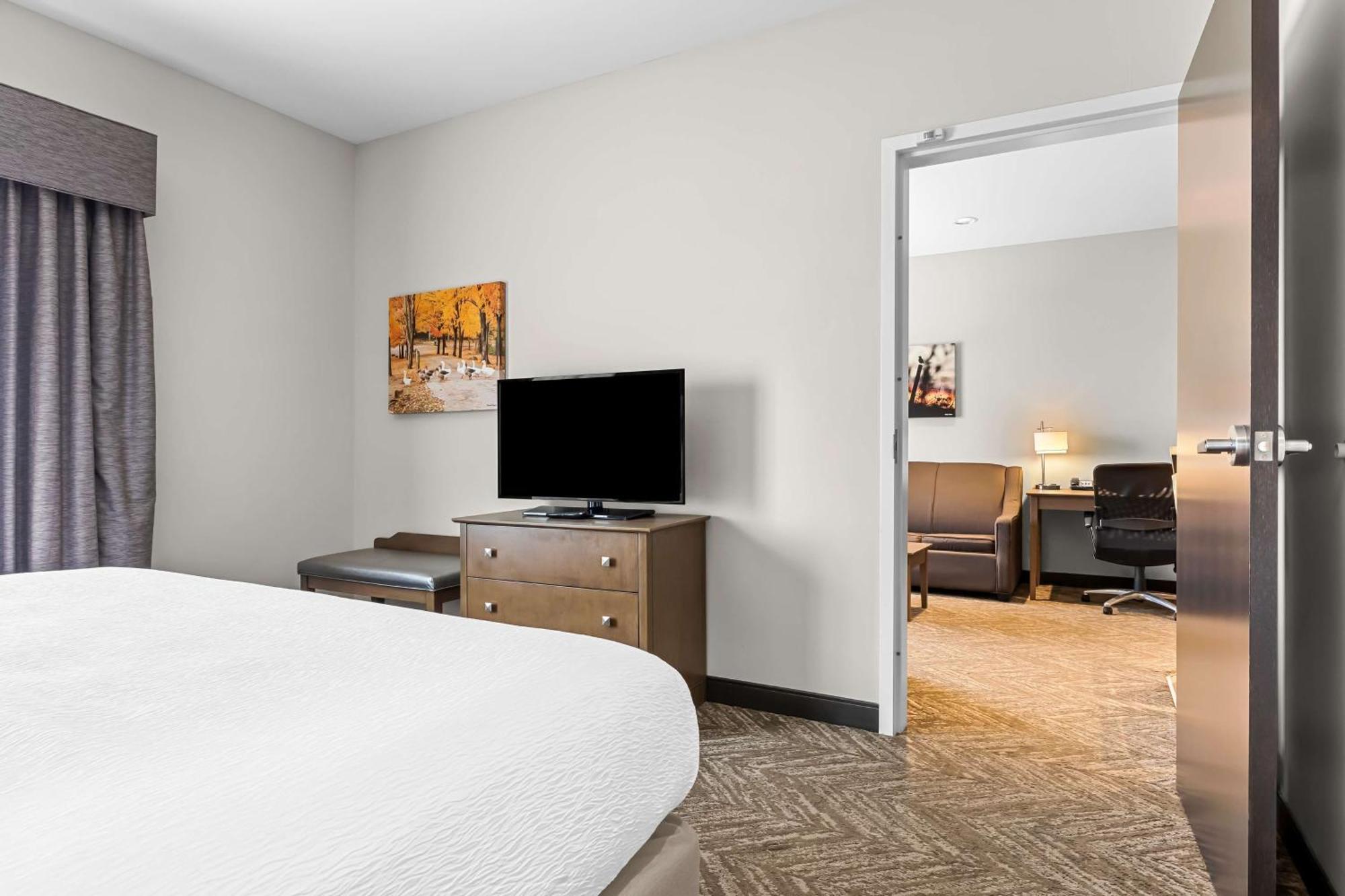 Best Western Plus Bolivar Hotel & Suites Екстериор снимка