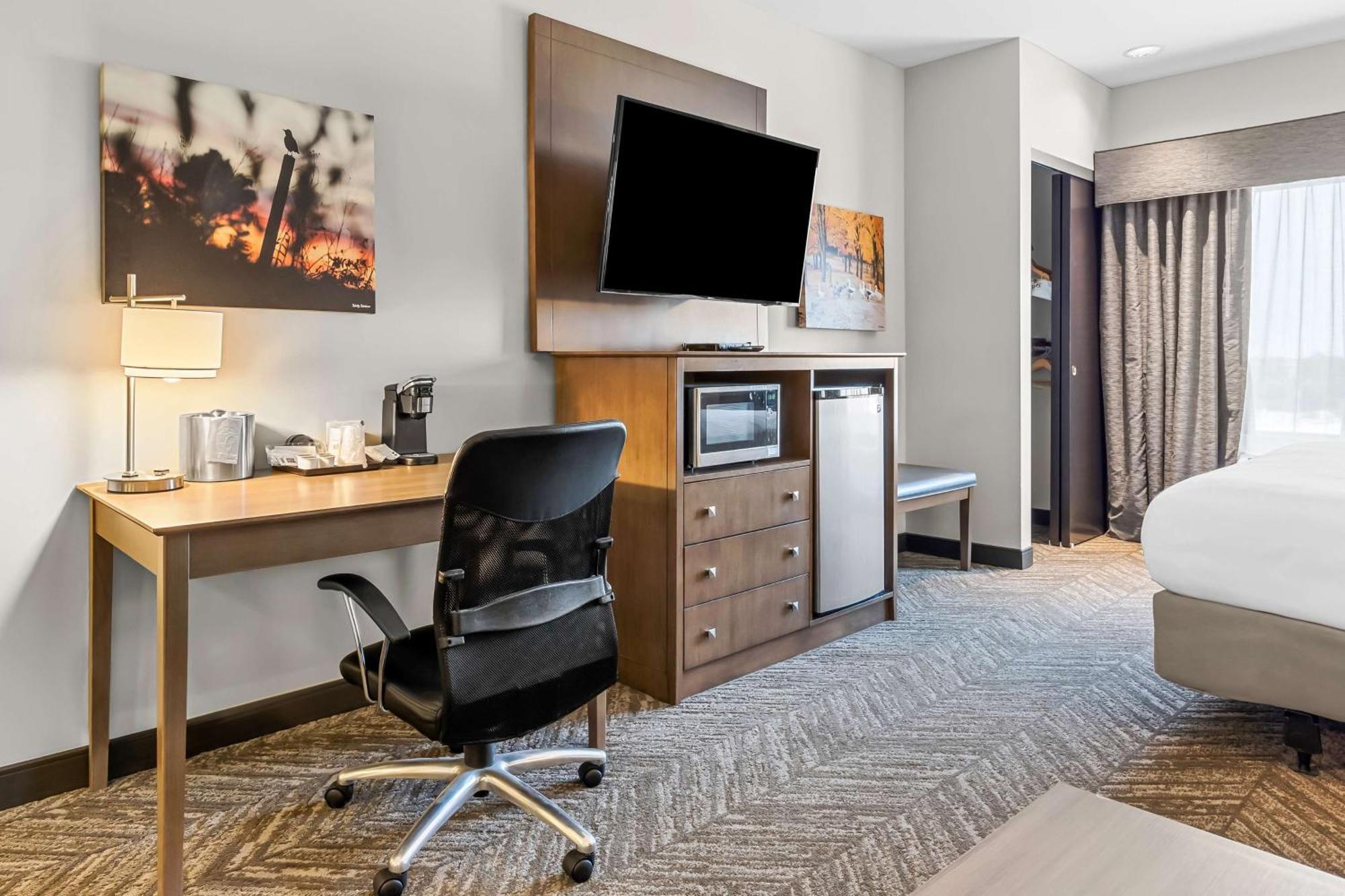 Best Western Plus Bolivar Hotel & Suites Екстериор снимка