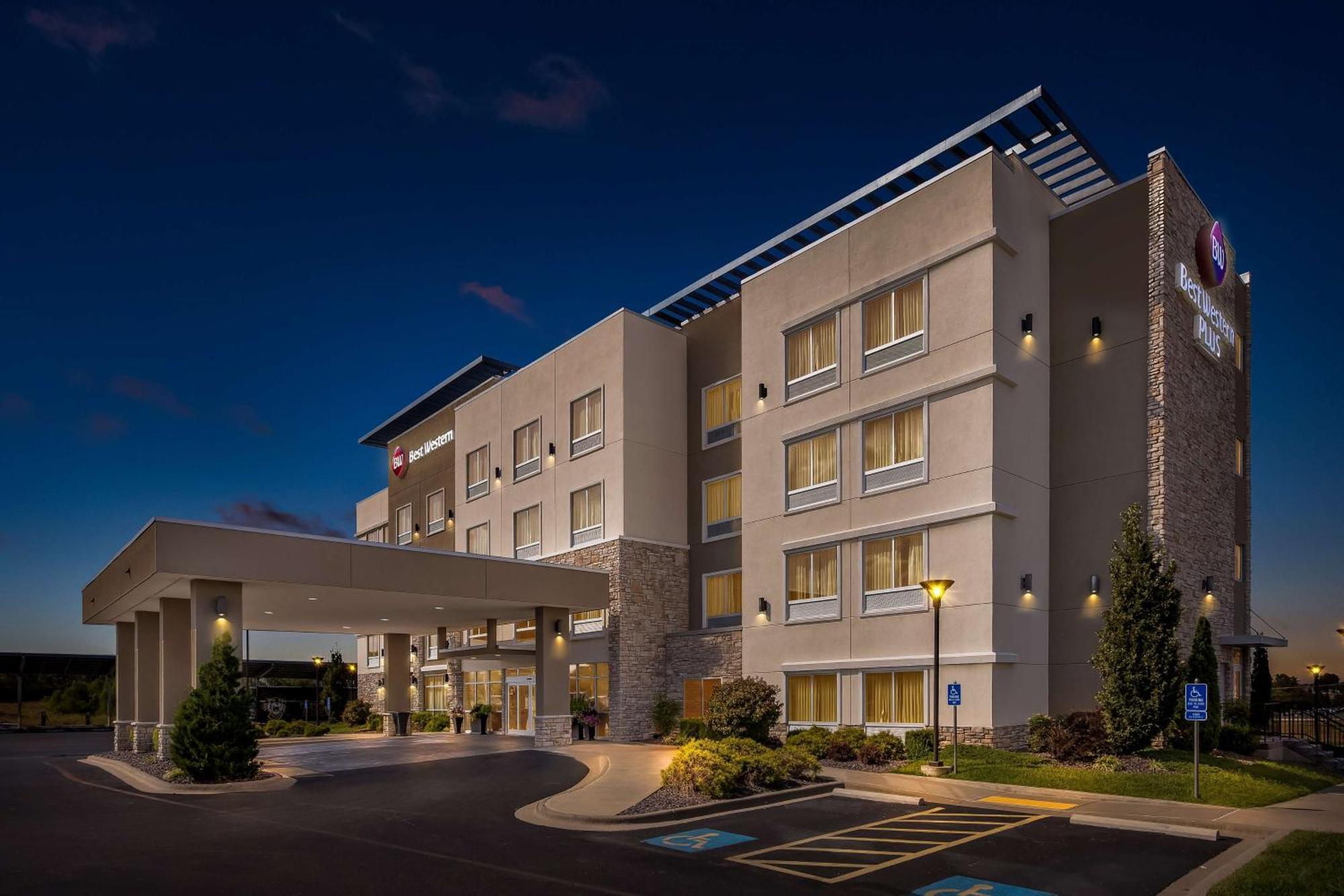 Best Western Plus Bolivar Hotel & Suites Екстериор снимка
